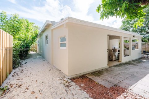 Casa en venta en North Miami, Florida, 3 dormitorios, 142.98 m2 № 1983950 - foto 23