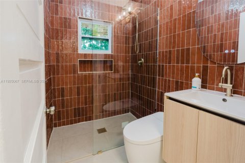 Casa en venta en North Miami, Florida, 3 dormitorios, 142.98 m2 № 1983950 - foto 17