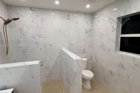 Casa en venta en North Miami, Florida, 3 dormitorios, 142.98 m2 № 1983950 - foto 6