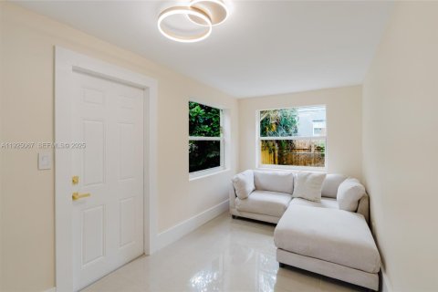 Casa en venta en North Miami, Florida, 3 dormitorios, 142.98 m2 № 1983950 - foto 30