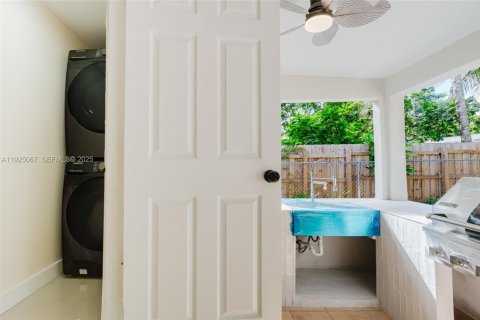 Casa en venta en North Miami, Florida, 3 dormitorios, 142.98 m2 № 1983950 - foto 26