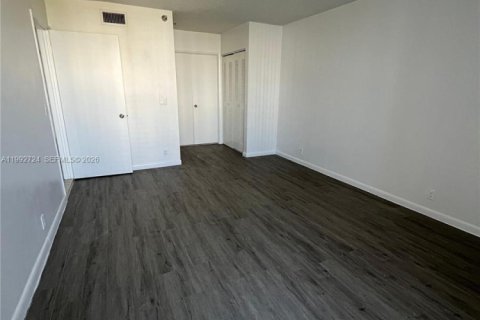 Снять в аренду квартиру в Авентура, Флорида 2 спальни, 102.56м2, № 2055600 - фото 6