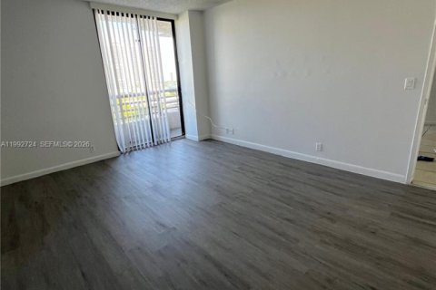 Снять в аренду квартиру в Авентура, Флорида 2 спальни, 102.56м2, № 2055600 - фото 8