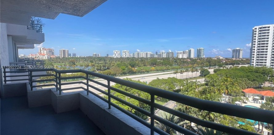 Квартира в Авентура, Флорида 2 спальни, 102.56м2 № 2055600