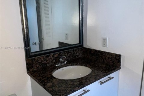 Снять в аренду квартиру в Авентура, Флорида 2 спальни, 102.56м2, № 2055600 - фото 15