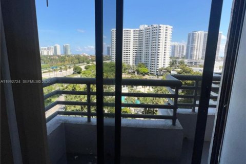 Снять в аренду квартиру в Авентура, Флорида 2 спальни, 102.56м2, № 2055600 - фото 30