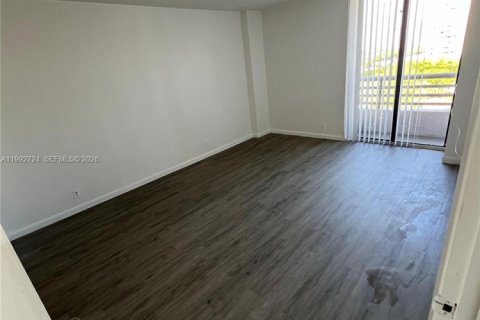 Снять в аренду квартиру в Авентура, Флорида 2 спальни, 102.56м2, № 2055600 - фото 7