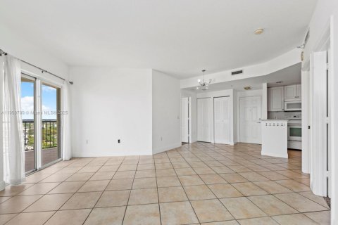 Condominio en venta en Miami, Florida, 2 dormitorios, 93.92 m2 № 2013003 - foto 5
