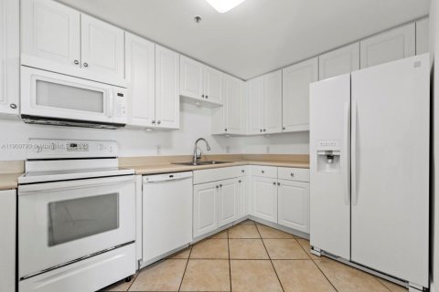 Condominio en venta en Miami, Florida, 2 dormitorios, 93.92 m2 № 2013003 - foto 10