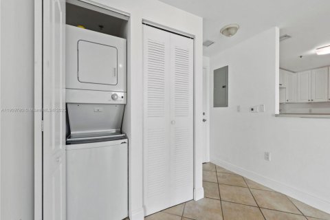 Condominio en venta en Miami, Florida, 2 dormitorios, 93.92 m2 № 2013003 - foto 16