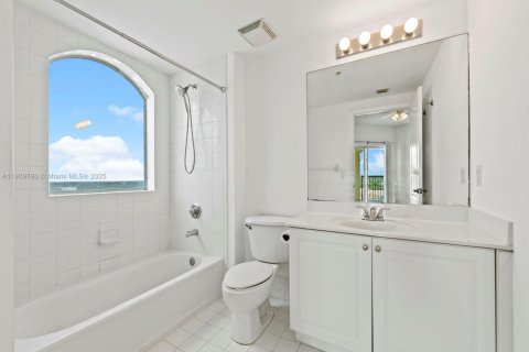Condominio en venta en Miami, Florida, 2 dormitorios, 93.92 m2 № 2013003 - foto 13