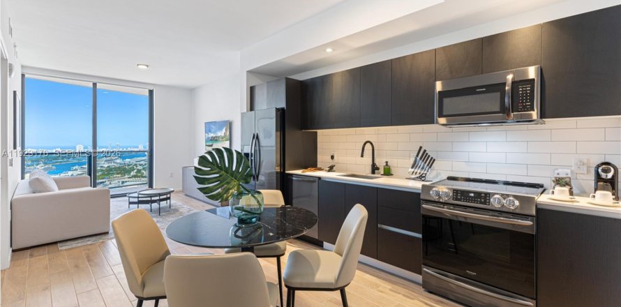 Кондоминиум с 1 спальней в Майами, Флорида № 2054502