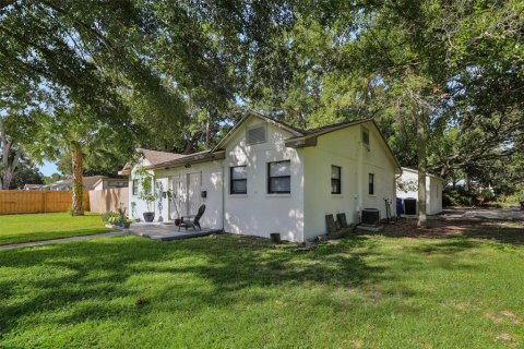 Купить коммерческую недвижимость в Сент-Питерсберг, Флорида 1 спальня, 118.91м2, № 1905232 - фото 4