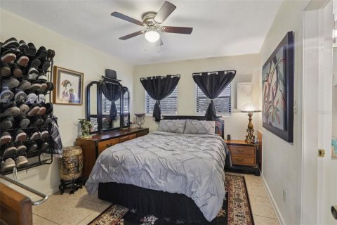 Купить коммерческую недвижимость в Сент-Питерсберг, Флорида 1 спальня, 118.91м2, № 1905232 - фото 23