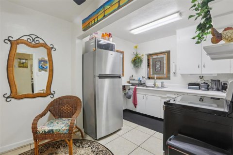 Купить коммерческую недвижимость в Сент-Питерсберг, Флорида 1 спальня, 118.91м2, № 1905232 - фото 12