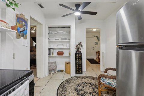 Купить коммерческую недвижимость в Сент-Питерсберг, Флорида 1 спальня, 118.91м2, № 1905232 - фото 15