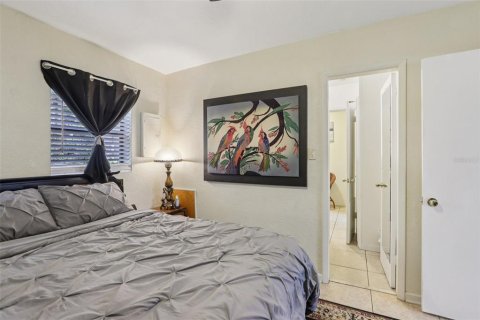 Купить коммерческую недвижимость в Сент-Питерсберг, Флорида 1 спальня, 118.91м2, № 1905232 - фото 24