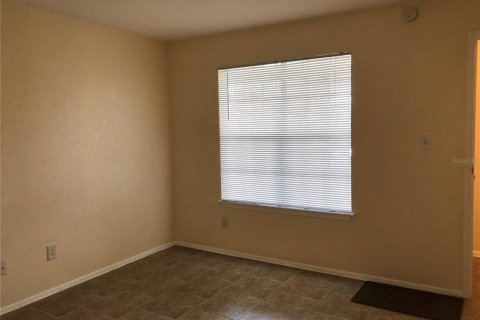 Condo in Saint Petersburg, Florida, 2 bedrooms  № 1880749 - photo 13