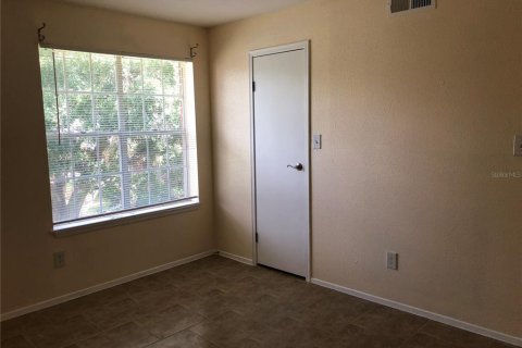 Condo in Saint Petersburg, Florida, 2 bedrooms  № 1880749 - photo 11