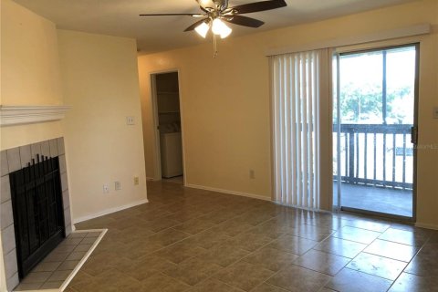 Condo in Saint Petersburg, Florida, 2 bedrooms  № 1880749 - photo 10