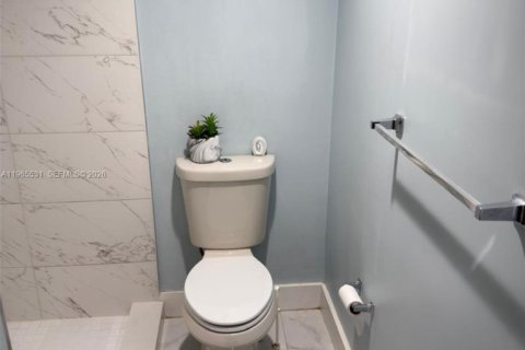 Copropriété à louer à Miami, Floride: 2 chambres, 76.92 m2 № 2027068 - photo 16