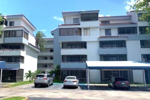 Copropriété à louer à Miami, Floride: 2 chambres, 76.92 m2 № 2027068 - photo 3