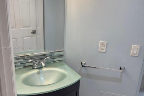 Copropriété à louer à Miami, Floride: 2 chambres, 76.92 m2 № 2027068 - photo 15