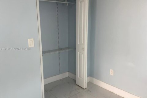 Copropriété à louer à Miami, Floride: 2 chambres, 76.92 m2 № 2027068 - photo 18