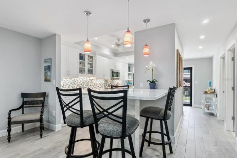 Condo in Sarasota, Florida, 2 bedrooms  № 1855495 - photo 16