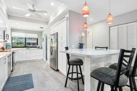 Condo in Sarasota, Florida, 2 bedrooms  № 1855495 - photo 17