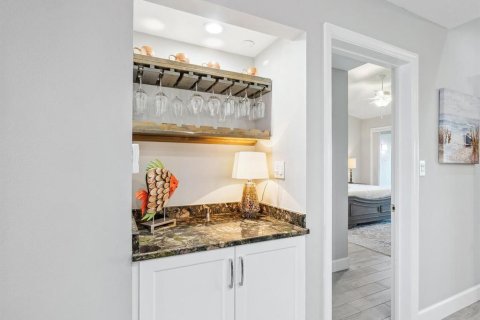 Condo in Sarasota, Florida, 2 bedrooms  № 1855495 - photo 10