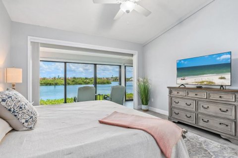 Condo in Sarasota, Florida, 2 bedrooms  № 1855495 - photo 22