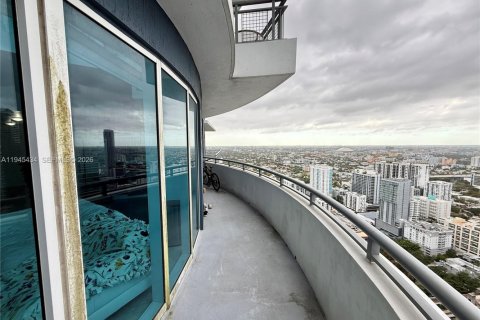 Снять в аренду кондоминиум в Майами, Флорида 3 спальни, 128.76м2, № 2005457 - фото 5