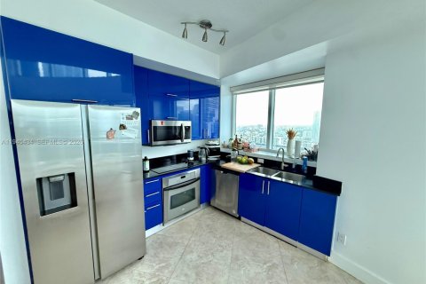 Снять в аренду кондоминиум в Майами, Флорида 3 спальни, 128.76м2, № 2005457 - фото 3