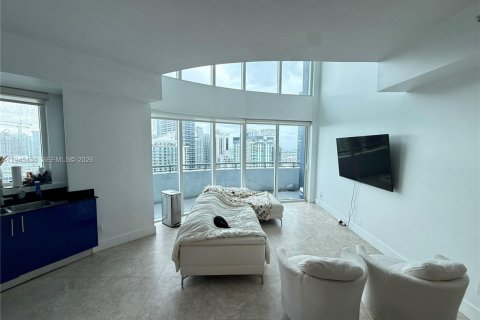 Снять в аренду кондоминиум в Майами, Флорида 3 спальни, 128.76м2, № 2005457 - фото 2