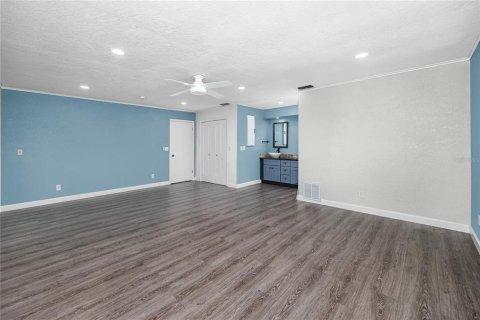 House in Indian Rocks Beach, Florida 5 bedrooms, 256.87 sq.m. № 2393649 - photo 19