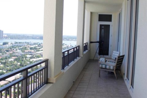 Condo in Riviera Beach, Florida, 3 bedrooms № 2158171 - photo 24