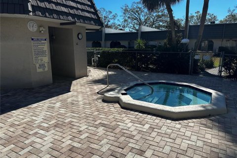 Condo in Seminole, Florida, 2 bedrooms  № 1512641 - photo 27