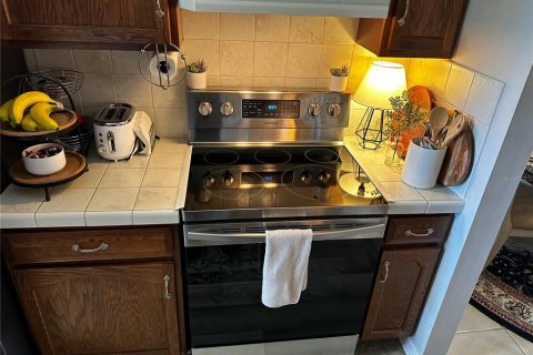 Condo in Seminole, Florida, 2 bedrooms  № 1512641 - photo 16
