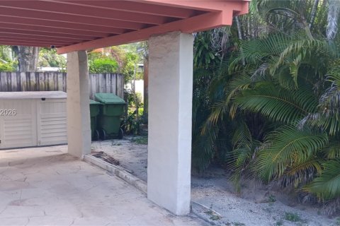 Villa ou maison à louer à Fort Lauderdale, Floride: 2 chambres, 83.24 m2 № 2091236 - photo 17