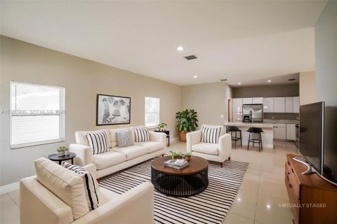 Villa ou maison à louer à Fort Lauderdale, Floride: 3 chambres, 151.43 m2 № 2047200 - photo 3