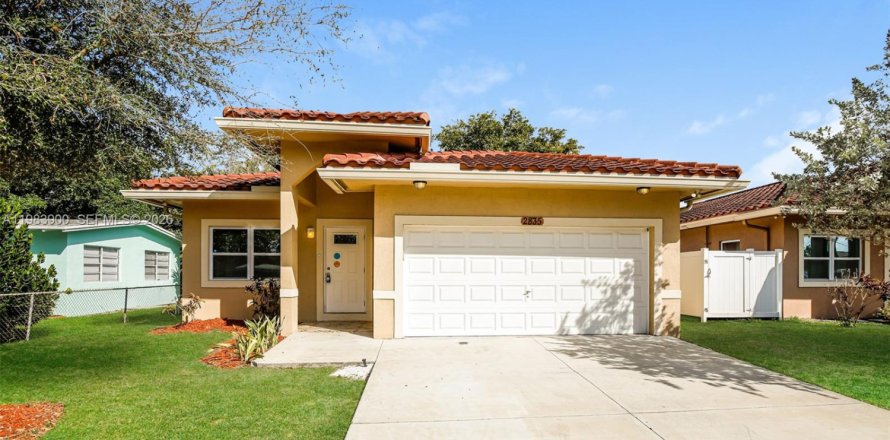 Villa ou maison à Fort Lauderdale, Floride 3 chambres, 151.43 m2 № 2047200