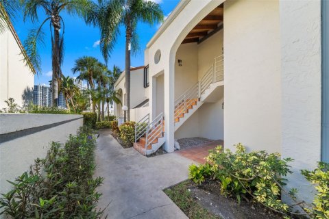 Condo in Aventura, Florida, 2 bedrooms  № 1996981 - photo 2