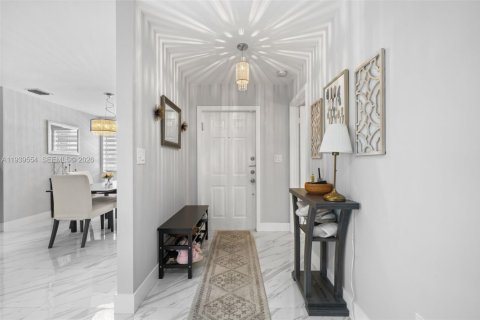 Condo in Aventura, Florida, 2 bedrooms  № 1996981 - photo 3