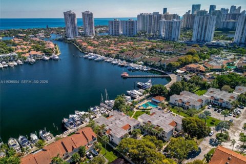 Condo in Aventura, Florida, 2 bedrooms  № 1996981 - photo 29