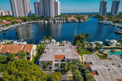 Condo in Aventura, Florida, 2 bedrooms  № 1996981