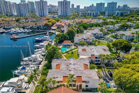 Condo in Aventura, Florida, 2 bedrooms  № 1996981 - photo 30