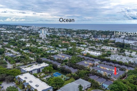 Touwnhouse à vendre à Delray Beach, Floride: 4 chambres, 240.99 m2 № 2401761 - photo 4