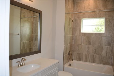 Casa en alquiler en Zephyrhills, Florida, 6 dormitorios, 455.22 m2 № 1791264 - foto 7