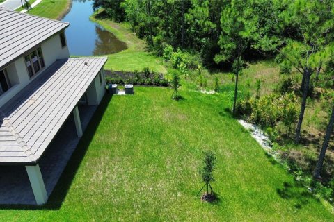 Casa en alquiler en Zephyrhills, Florida, 6 dormitorios, 455.22 m2 № 1791264 - foto 2